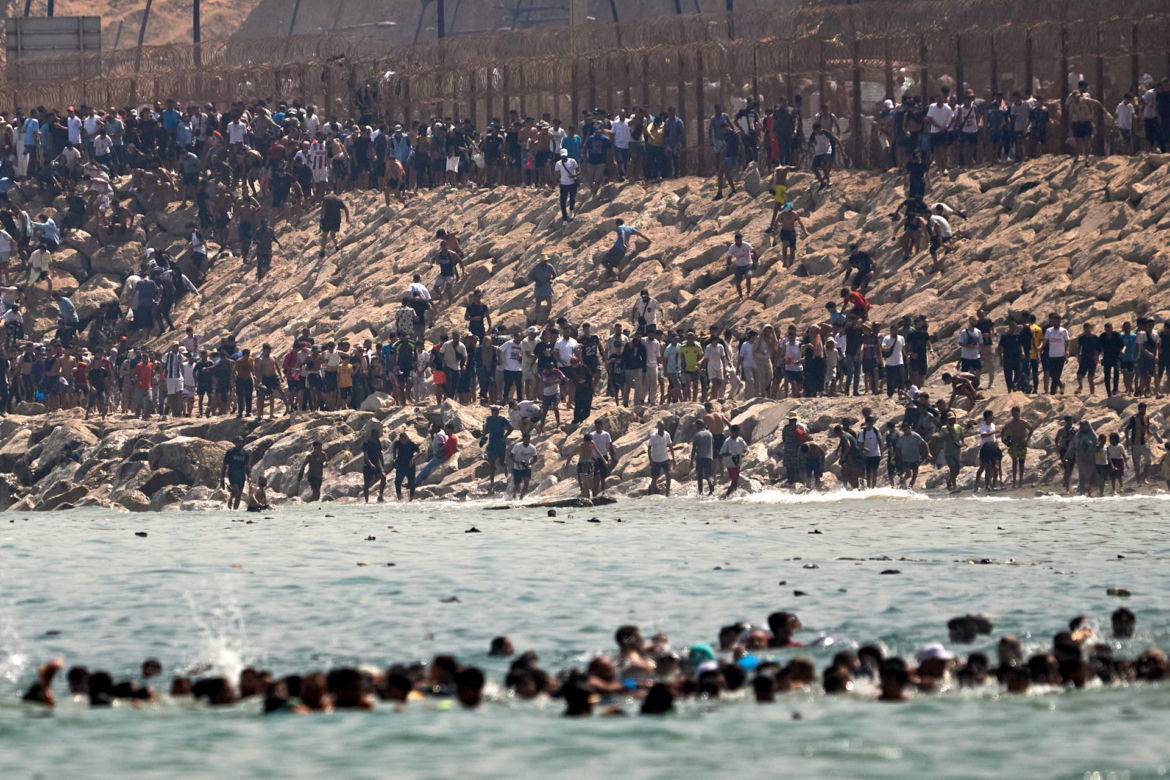 Szturm migrantów na Hiszpanię