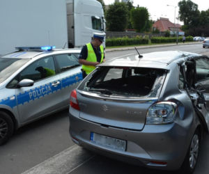 54-latek wjechał wprost pod pociąg! Dramatyczny wypadek w Koninie 