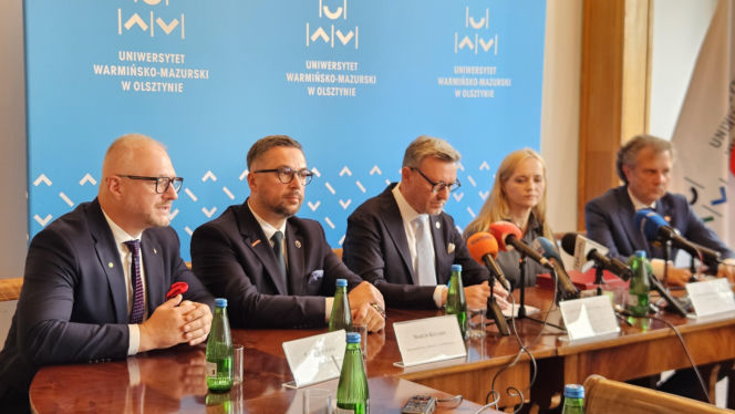 Uniwersytecki Szpital Kliniczny w Olsztynie z certyfikatem akredytacyjnym ministra zdrowia