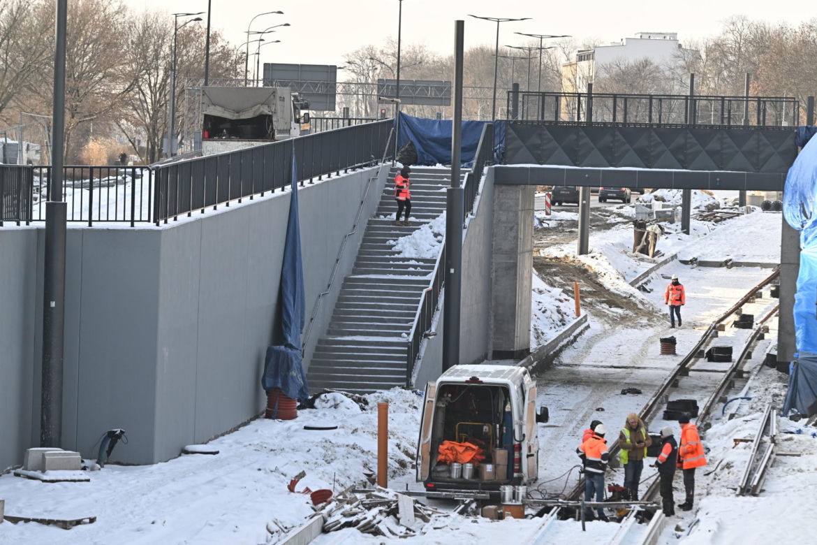 Kiedy koniec budowy trasy tramwajowej na ul. Kasprzaka? Inwestycje opóźnia zima!