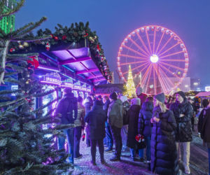 Tłumy na świątecznym Jarmarku Warszawskim. Zapytaliśmy ludzi, co o nim myślą