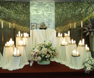 Piękna urna i kwiaty, których miało nie być. Tak wygląda pogrzeb Agnieszki Maciąg 