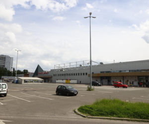 Runął sufit w markecie