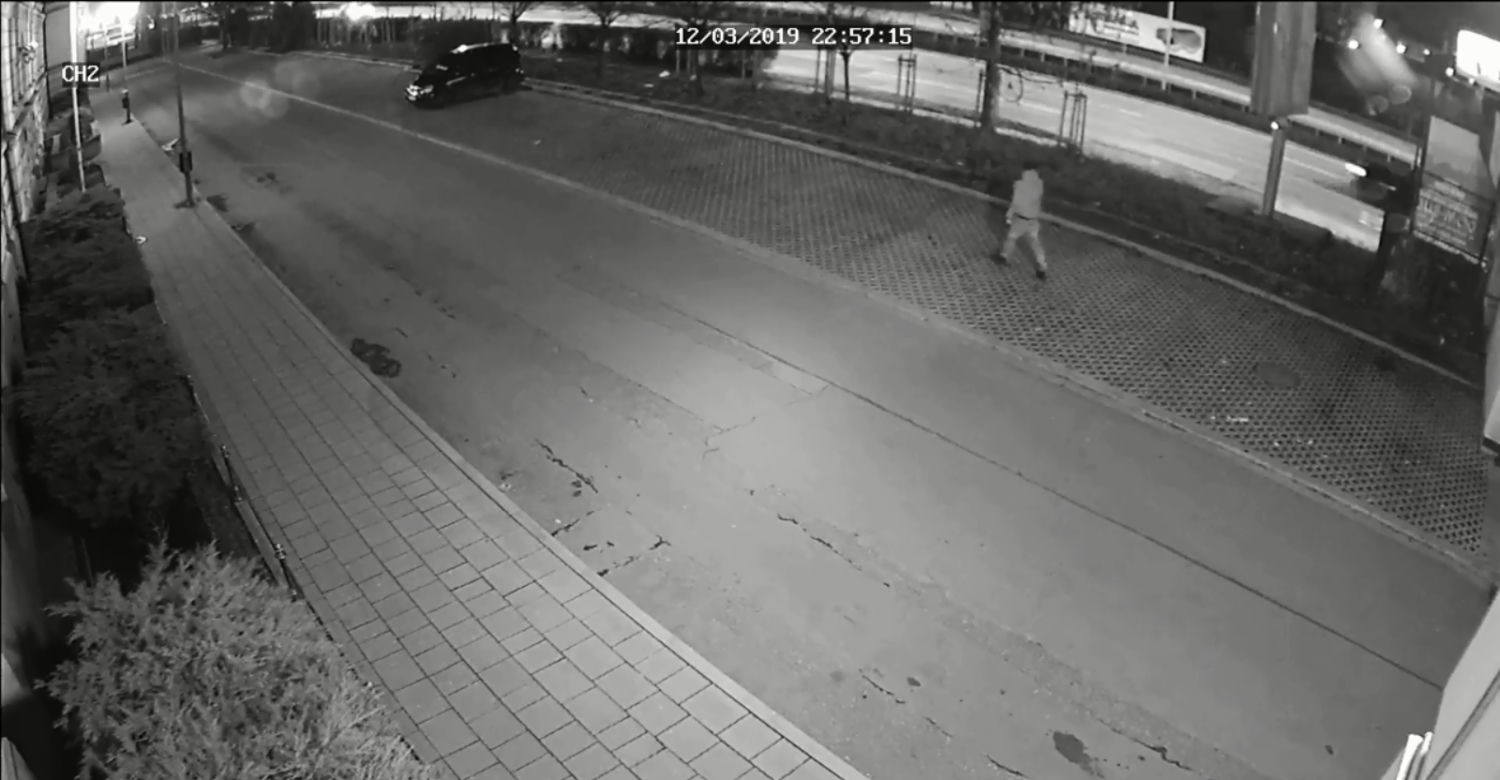 Kraków: 32-letni Francuz zatrzymany za zniszczenie 6 aut