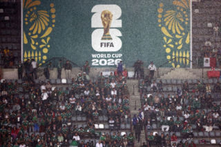 Potężna burza storpedowała hit mundialu. Awans Meksyku rodził się w strugach deszczu