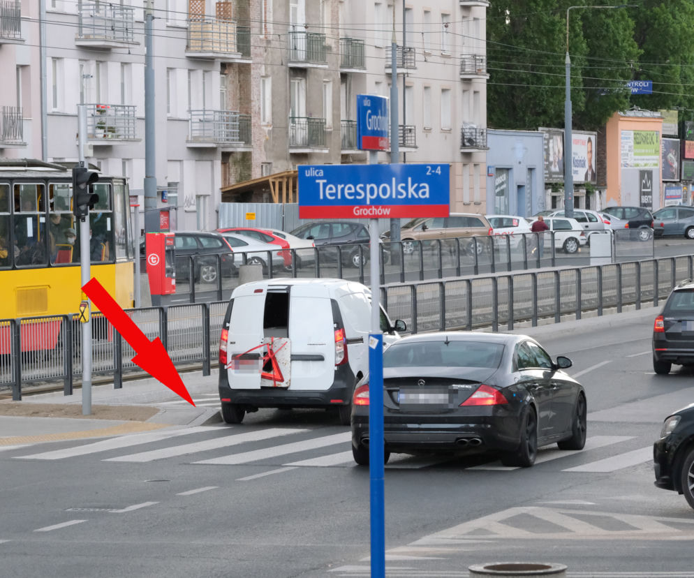 Krawężniki grozy na Grochowskiej
