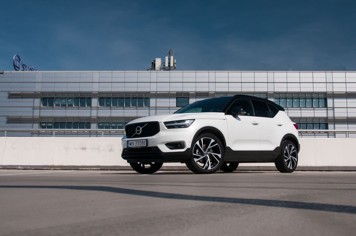Volvo XC40 D4 190 KM R Design