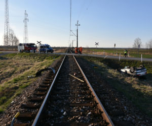 Tarnobrzeg: Wypadek na przejeździe kolejowym. Ciężko ranny 19-latek trafił do szpitala