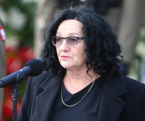 Siostrzenica premiera walczy o 100 000 zł