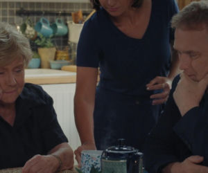 M jak miłość odc. 1908. Barbara (Teresa Lipowska), Artur Rogowski (Robert Moskwa), Agnes (Amanda Mincewicz)