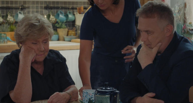 M jak miłość odc. 1908. Barbara (Teresa Lipowska), Artur Rogowski (Robert Moskwa), Agnes (Amanda Mincewicz)