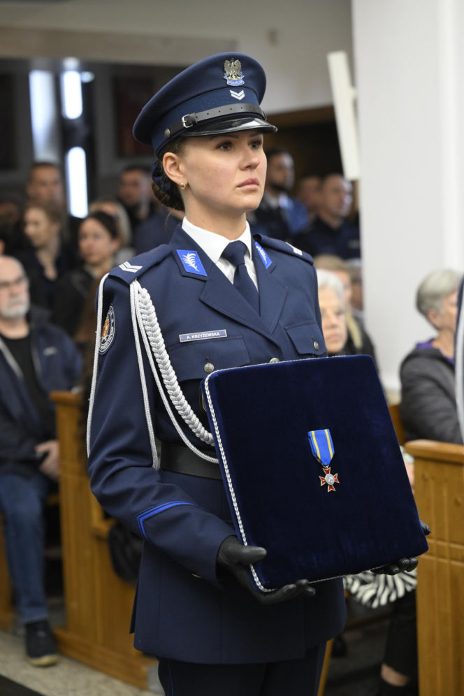 Młody policjant zginął w potwornym wypadku. Pogrzeb Kacpra Mierzejewskiego