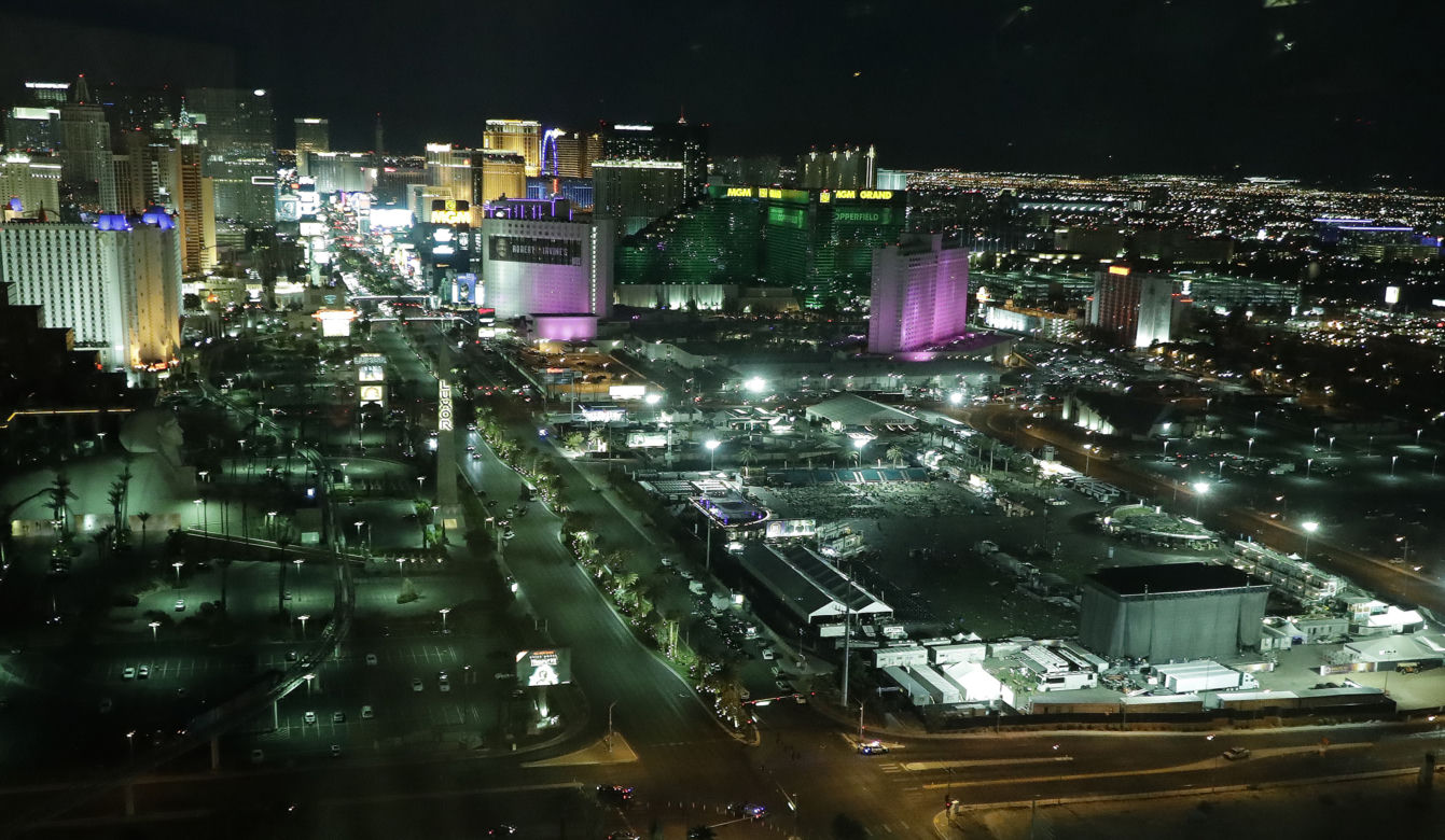 Zasłonił żonę własnym ciałem! Dramatyczne historie ofiar masakry w Las Vegas! 59 osób nie żyje, 527 rannych