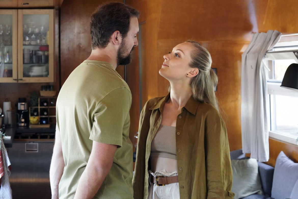 Barwy szczęścia, odc. 2732: Renata (Anna Mrozowska), Marcin Kodur (Oskar Stoczyński)