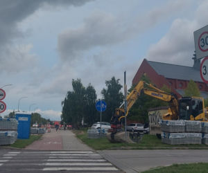 Powstają nowe miejsca parkingowe w Zamościu. Chodzi o ul. Sikorskiego