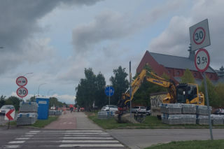 Powstają nowe miejsca parkingowe w Zamościu. Chodzi o ul. Sikorskiego