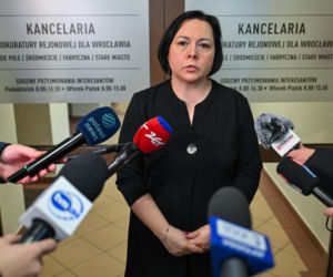 Grzegorz Braun pojawił się w prokuraturze. Nie otrzymał żadnych zarzutów