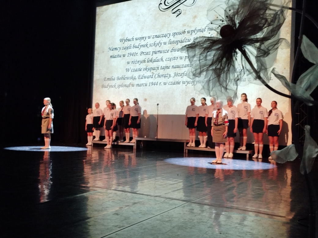 Siedlecka „Szóstka” uczciła potrójny jubileusz. Występowali także uczniowie!