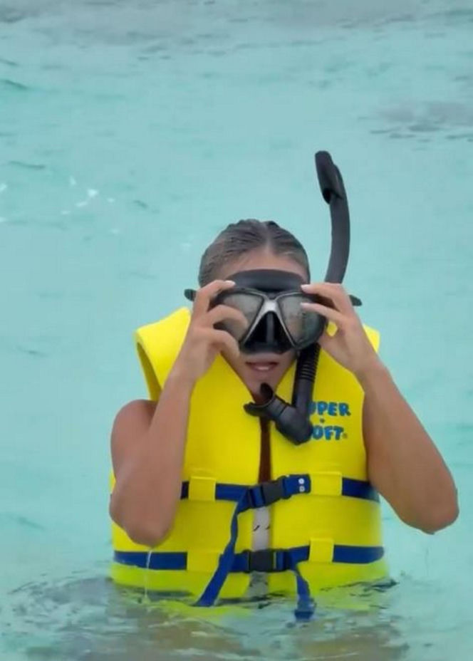 Małgorzata Rozenek i Radosław Majdan nurkują  Malediwach
