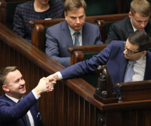 Rząd zatrzymał podwyżkę prądu na rok