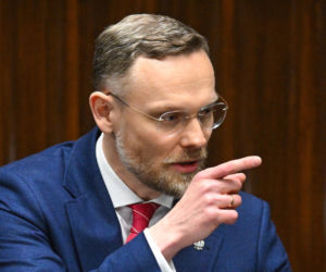 Sikroski bez hamulców do Macierewicza: Antek świrze!