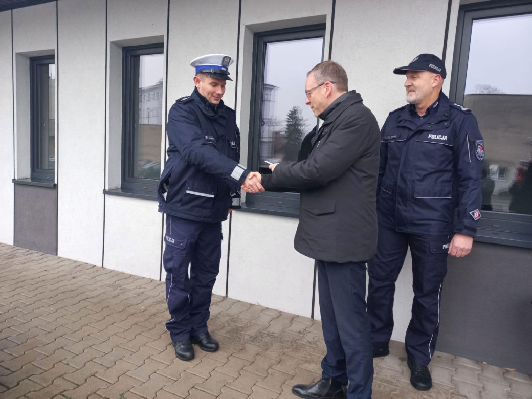 Posypały się pierwsze mandaty. Policja z Leszna ma nowy nieoznakowany radiowóz