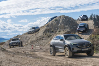 Autem elektrycznym tylko po buspasie? Mercedes-Benz EQC 4x4² poradzi sobie także w trudnym terenie - GALERIA