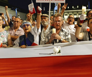 Protesty pod Pałacem Prezydenckim