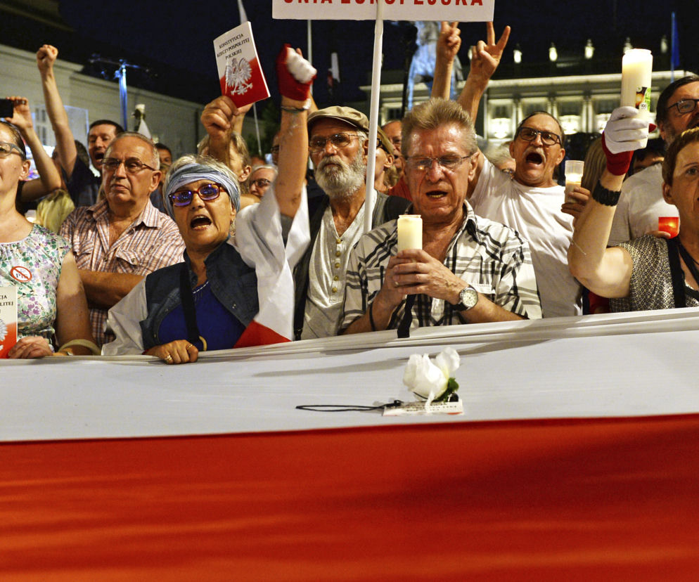 Protesty pod Pałacem Prezydenckim