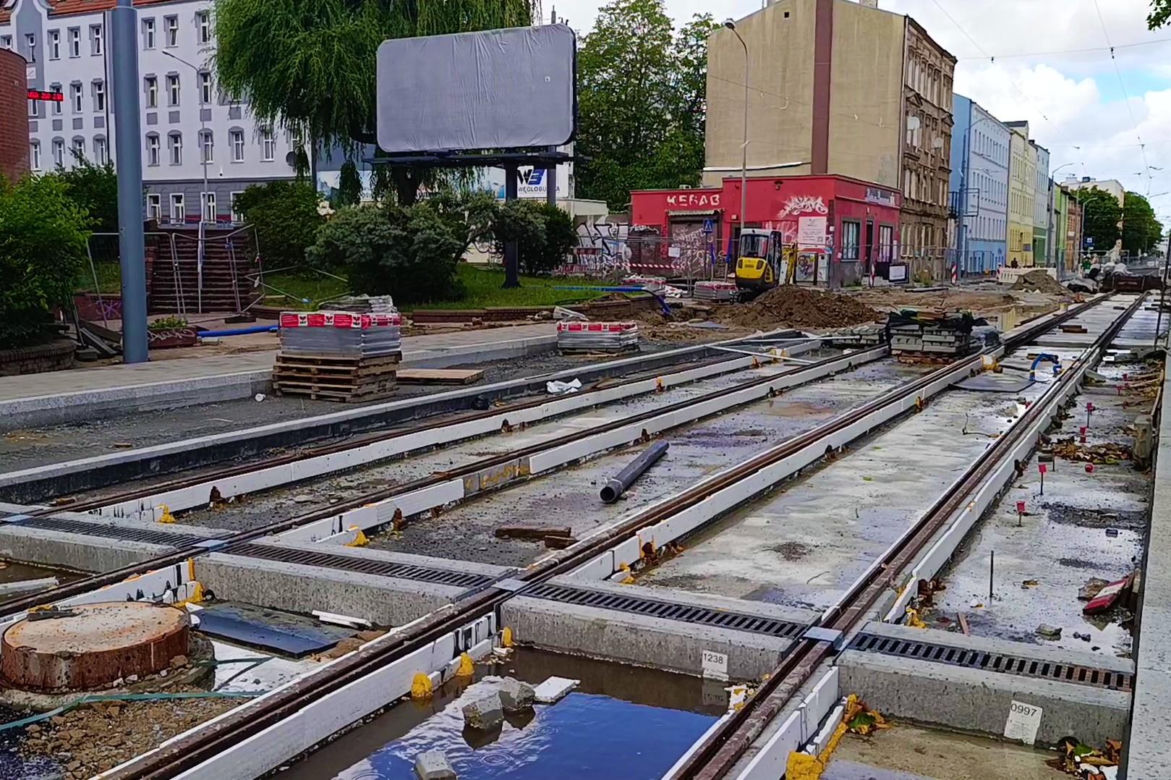 "Torowa rewolucja" na al. Powstańców Wlkp. - czerwiec 2026