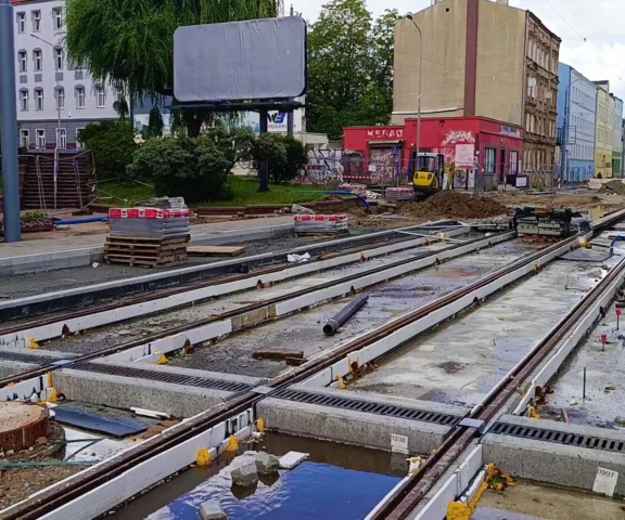Torowa rewolucja idzie na rekord. To jedna z najbardziej opóźnionych inwestycji