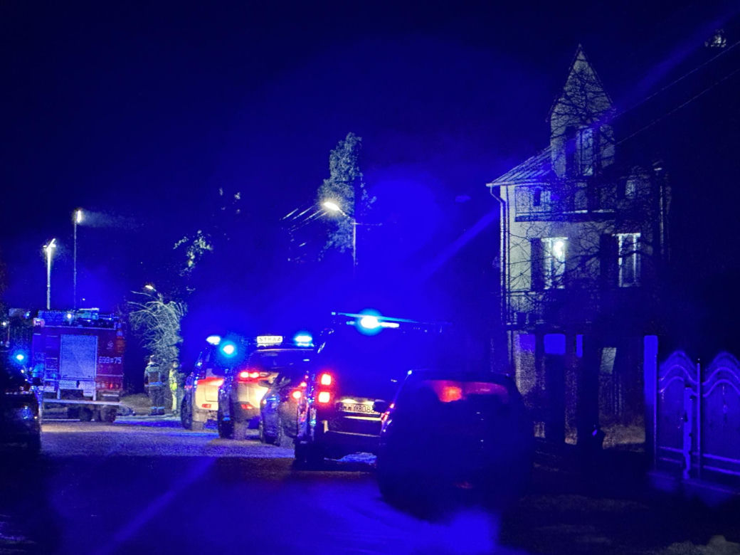 Tragiczny pożar pod Wyszkowem. Dwie kobiety nie żyją, mężczyzna walczy o życie