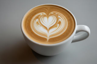 Ksiądz krytykuje Orlen. Dlaczego kawa wywołała burzę?