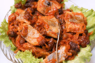 Prawdziwe śledzie po kaszubsku - prosty przepis na słodko-wytrawny klasyk