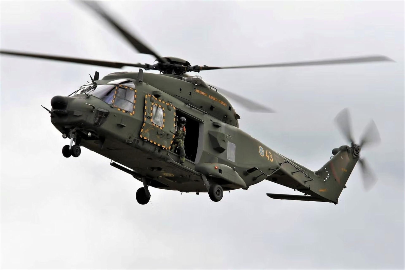 Szwedzki NH90 TTH