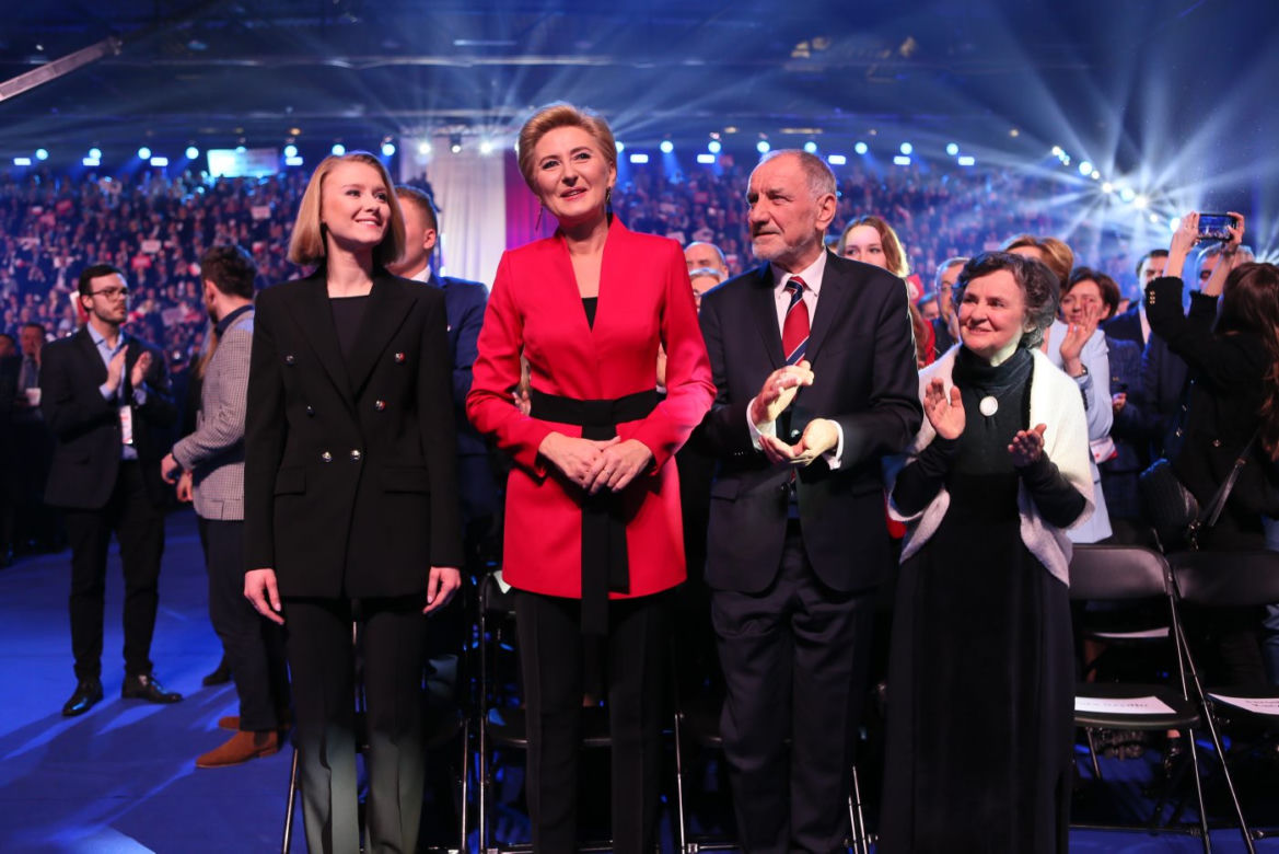 Konwencja Dudy od kuchni. Problemy z chodzeniem Kaczyńskiego