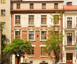 To miasto ma jeden z najpiękniejszych ratuszy w Małopolsce. Jego mieszkańcy od wieków są znani z wielkiej pobożności