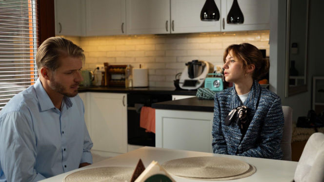 Na dobre i na złe odc. 990. Gloria (Aleksandra Grabowska), Maks Beger (Tomasz Ciachorowski)