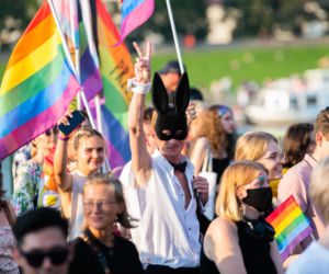 Marsz Równości w Krakowie - tłumy na wydarzeniu pod hasłem Zaczerpnąć tchu.