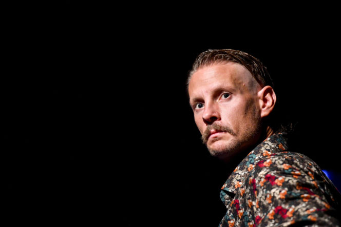 Sebastian Fabijański przeszedł ogromną metamorfozę. Kiedyś twardziel, dziś podbija taneczny parkiet