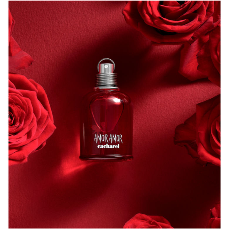 Kultowe perfumy za pół ceny. Gigantyczne promocje markowych zapachów w Hebe.
