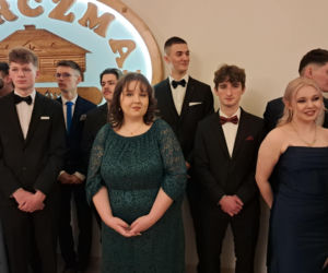 Studniówka 2026 maturzystów Zespołu Szkół Zawodowych nr 1 w Starachowicach