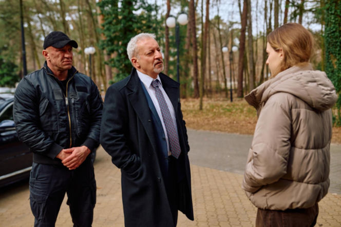 Na Wspólnej, odc 4227. Krupski (Maciej Wilewski), Mirella (Aurora Myśliwiec)