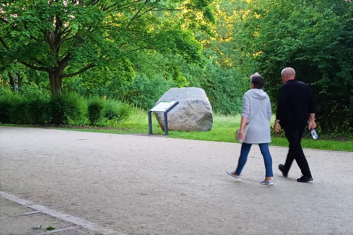 Głaz Quistorpów w Parku Kasprowicza