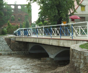 Specjalna nagroda Ministerstwa Infrastruktury dla Urzędu Miasta Świebodzice za modernizację mostu przez rzekę Pełcznicę w ciągu ul. Ciernie w Świebodzicach