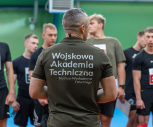 Egzaminy na studia wojskowe w WAT. Rekordowy nabór i priorytet dla cyberbezpieczeństwa