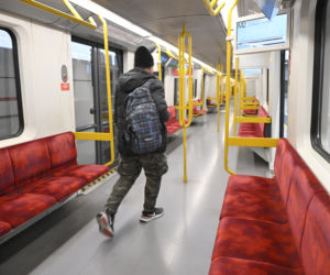 Koniec ze spaniem na siedzeniach w komunikacji miejskiej. Radni przegłosowali uchwałę