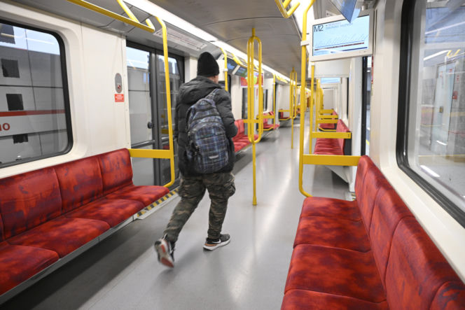 Koniec ze spaniem na siedzeniach w komunikacji miejskiej. Radni przegłosowali uchwałę