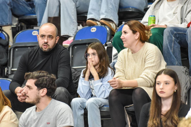 Halowe mistrzostwa Polski w Kujawsko-Pomorskiej Arenie Toruń. Zdjęcia kibiców i zawodników