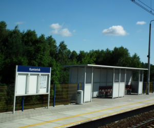 To jedno z najpiękniejszych miast w woj. łódzkim. W średniowieczu miało już swój kościół